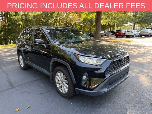 Used 2020 Toyota RAV4 XLE Premium FWD image 1