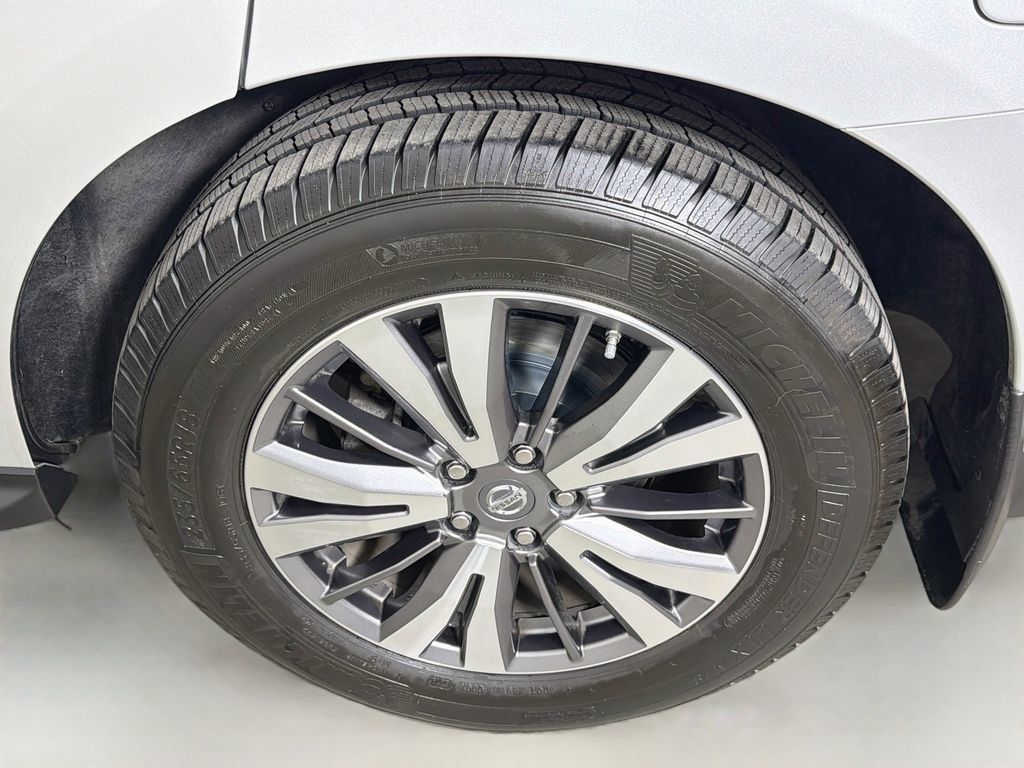 Used 2018 Nissan Pathfinder SL FWD image 28
