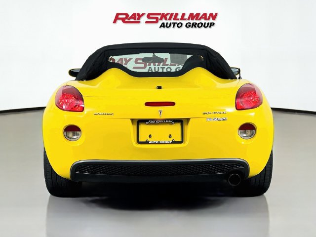 Used 2007 Pontiac Solstice Convertible w/ Premium Package RWD image 6