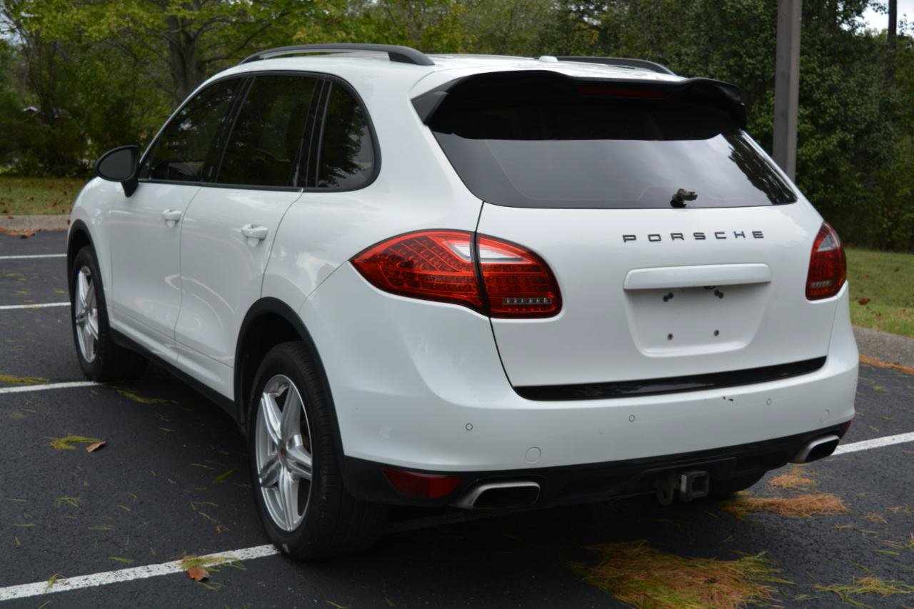 Used 2013 Porsche Cayenne AWD/4WD image 7