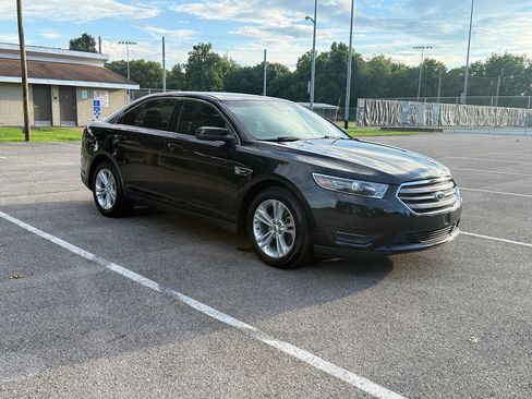 Used 2014 Ford Taurus SEL FWD image 8
