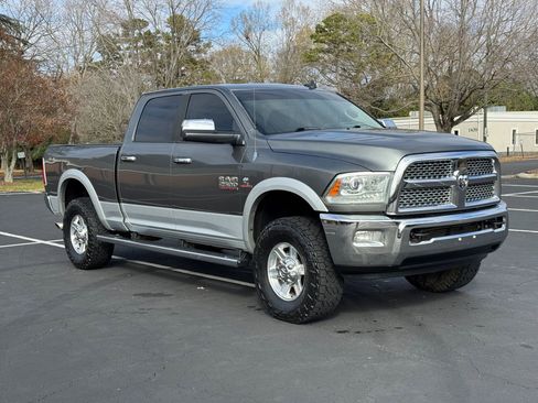Used 2013 RAM 2500 Laramie w/ Convenience Group image 4