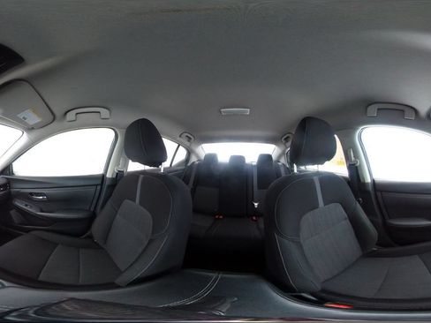 Used 2025 Nissan Sentra SV FWD image 40