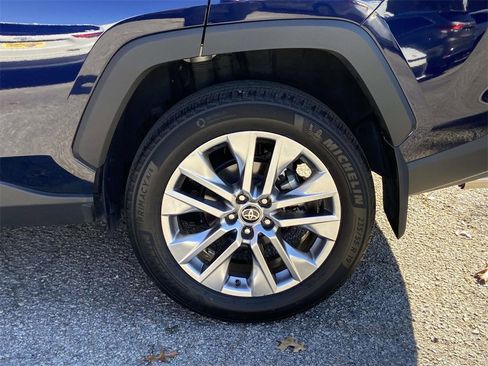 Used 2024 Toyota RAV4 XLE Premium image 8