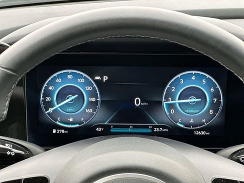 Used 2023 Hyundai Elantra Limited w/ Cargo Package image 12