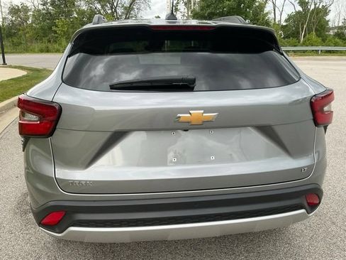 Used 2025 Chevrolet Trax LT w/ Driver Confidence Package FWD image 10