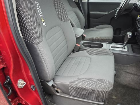 Used 2018 Nissan Frontier PRO-4X image 27