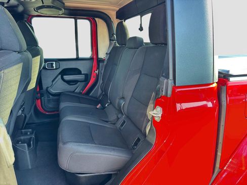 Used 2023 Jeep Gladiator Sport AWD/4WD image 22