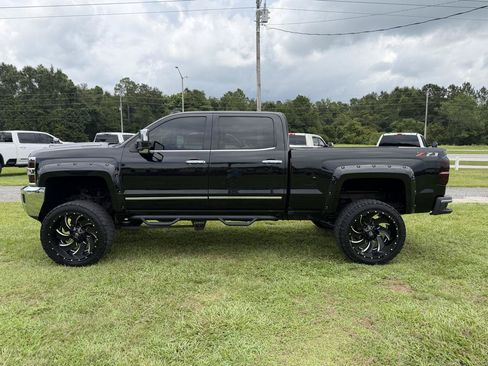Used 2019 Chevrolet Silverado 2500 LTZ w/ Duramax Plus Package AWD/4WD image 2