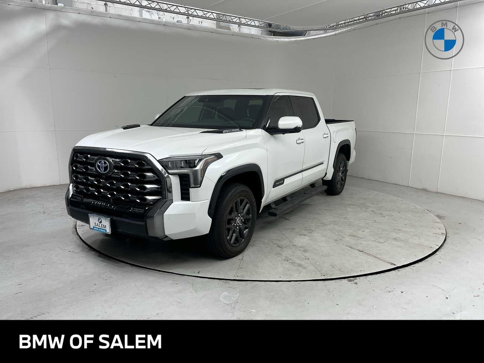 Used 2022 Toyota Tundra Platinum AWD/4WD image 1