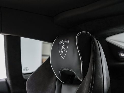 Used 2023 Lamborghini Huracan Tecnica image 50