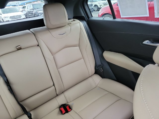 Certified 2024 Cadillac XT4 Luxury w/ Cold Weather Package FWD image 14
