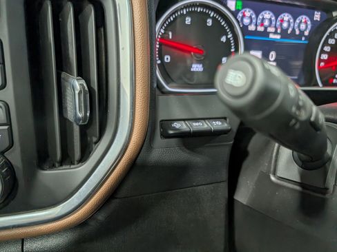 Used 2021 Chevrolet Silverado 2500 High Country w/ Technology Package image 22