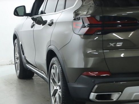 Certified 2024 BMW X5 xDrive40i w/ Premium Package image 42