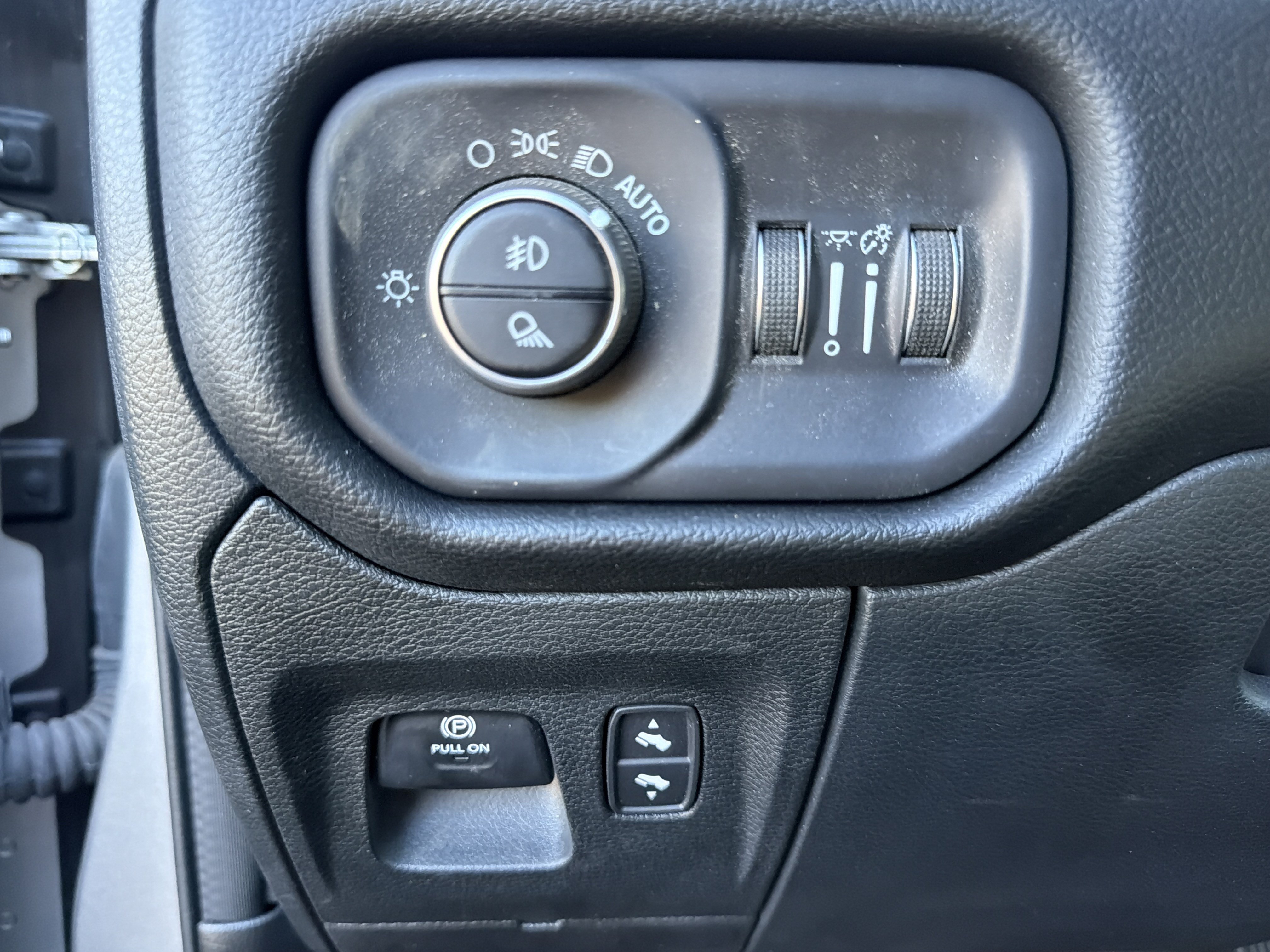 Used 2023 RAM 1500 Sport AWD/4WD image 27