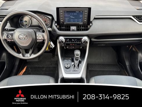 Used 2022 Toyota RAV4 LE AWD/4WD image 5