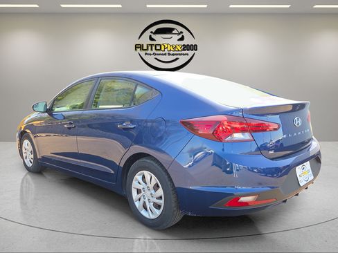 Used 2019 Hyundai Elantra SE FWD image 5