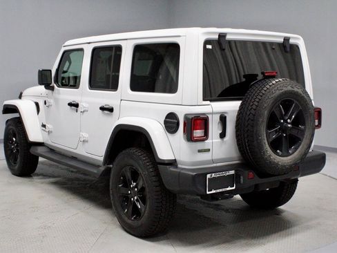Used 2021 Jeep Wrangler Unlimited Sahara image 8