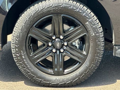 Used 2021 Ford Expedition XLT AWD/4WD image 25