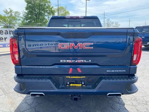 Used 2021 GMC Sierra 1500 Denali w/ Technology Package AWD/4WD image 3