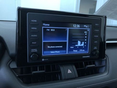 Certified 2022 Toyota RAV4 XLE image 21