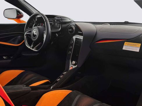New 2026 McLaren 750S image 32