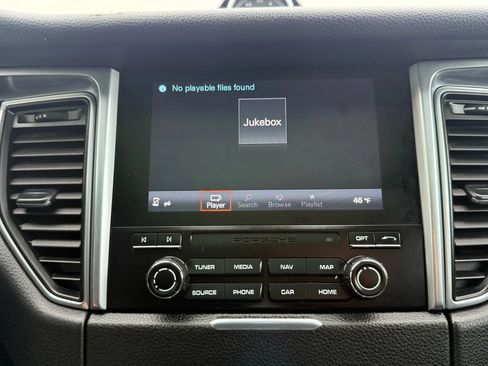 Used 2018 Porsche Macan S image 38