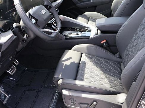 New 2025 Audi SQ5 Prestige AWD/4WD image 4