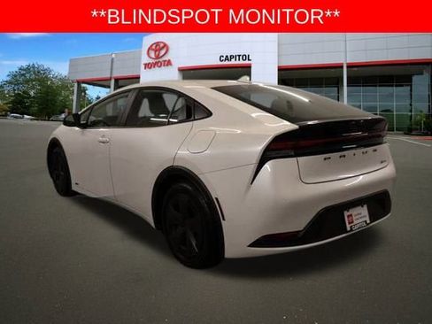 Used 2024 Toyota Prius LE image 6