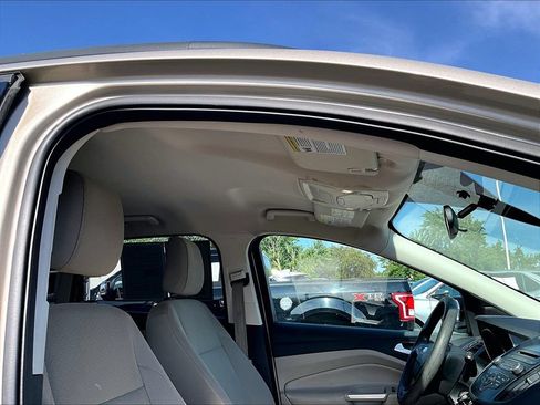 Used 2018 Ford Escape SE FWD image 23