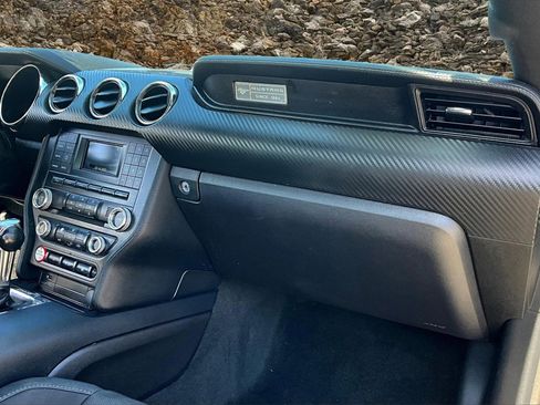 Used 2016 Ford Mustang Coupe image 11