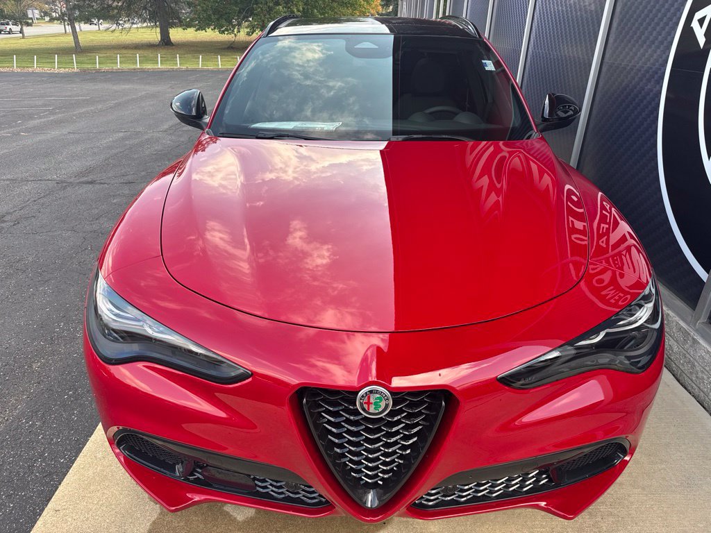 New 2026 Alfa Romeo Stelvio Sprint w/ Convenience Package AWD/4WD image 4