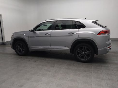 Used 2021 Volkswagen Atlas Cross Sport SE w/ Panoramic Sunroof Package FWD image 3