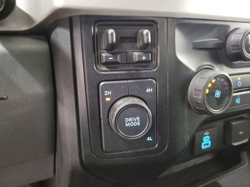 Used 2025 Ford F250 XLT image 29