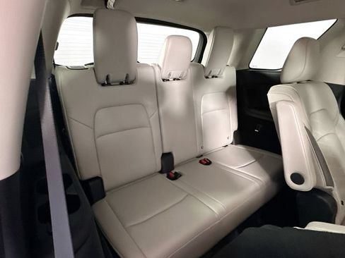 Used 2022 Nissan Pathfinder Platinum w/ Cargo Package AWD/4WD image 26