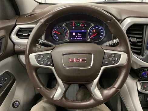 Used 2021 GMC Acadia SLT w/ Preferred Package image 18