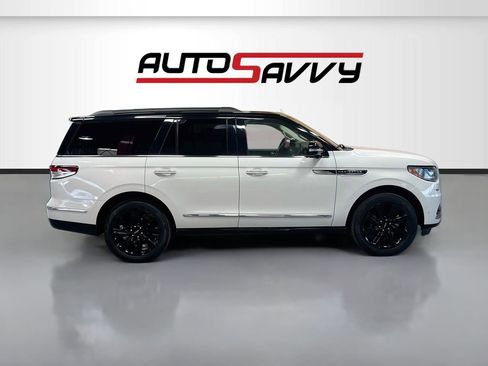 Used 2024 Lincoln Navigator Black Label AWD/4WD image 8