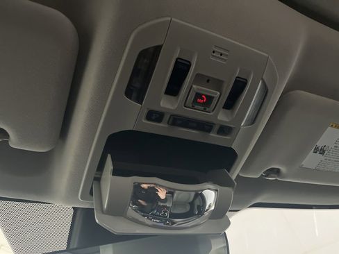 Used 2022 Toyota Highlander XLE image 76