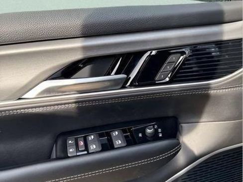 New 2026 Jeep Grand Wagoneer L 4WD w/ Premium Group I image 14