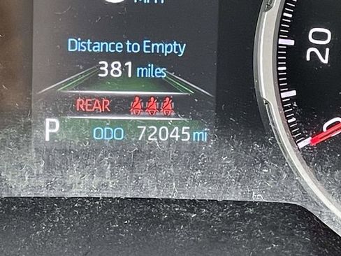 Used 2021 Toyota RAV4 XLE w/ Convenience Package image 23