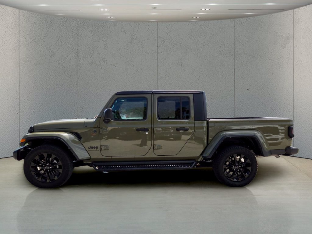 Used 2025 Jeep Gladiator Sport AWD/4WD image 10