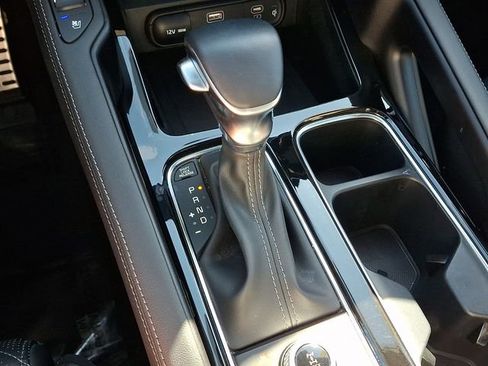 Certified 2024 Kia Telluride SX Prestige X-Line AWD/4WD image 16