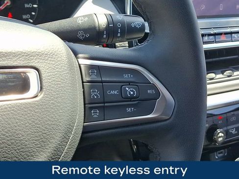 Used 2025 Jeep Compass Limited AWD/4WD image 8