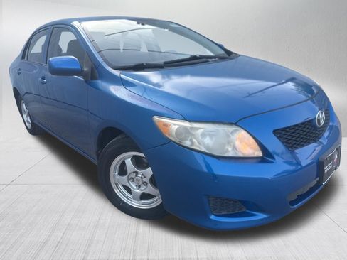 Used 2010 Toyota Corolla LE FWD image 3