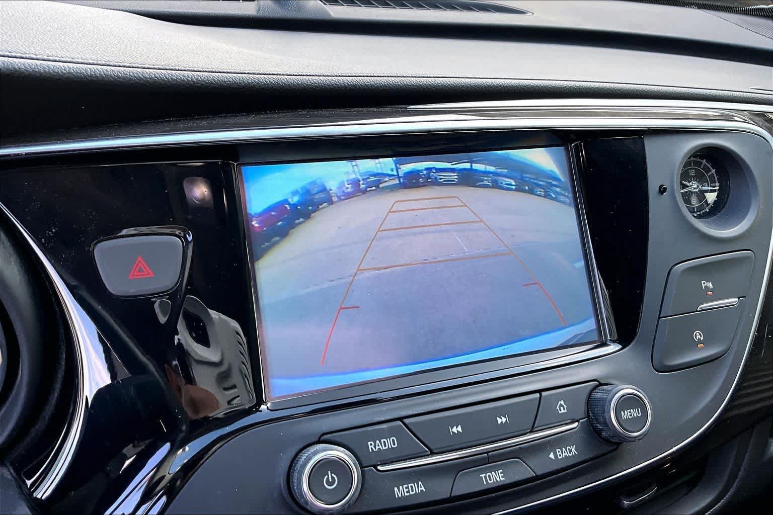 Used 2019 Buick Envision Essence FWD image 21