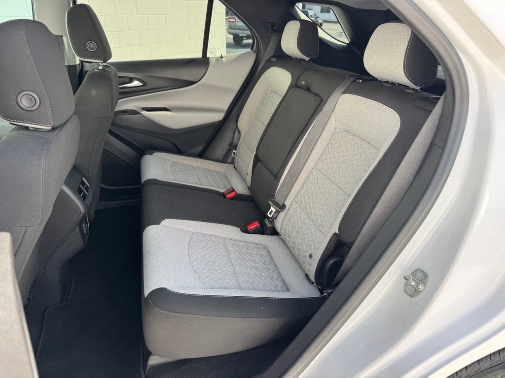 Used 2023 Chevrolet Equinox LS w/ LS Convenience Package FWD image 18