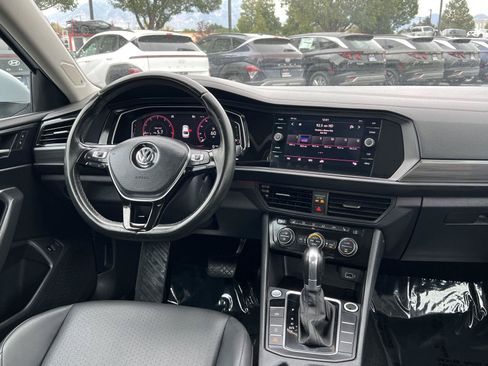 Used 2019 Volkswagen Jetta SEL FWD image 24