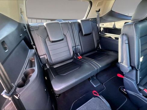 Used 2021 Volkswagen Atlas SEL Premium image 28