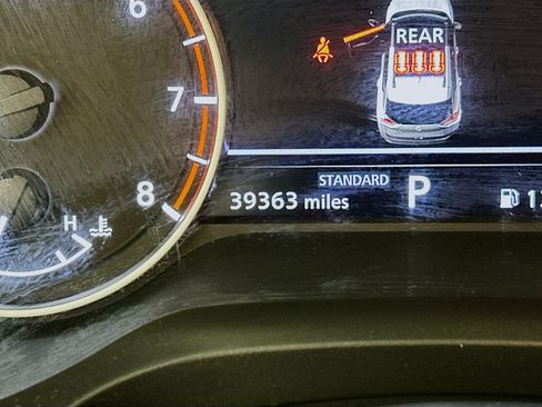 Used 2023 Nissan Rogue SV w/ SV Premium B Package FWD image 19