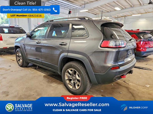 Used 2019 Jeep Cherokee Trailhawk w/ Cold Weather Group AWD/4WD image 3